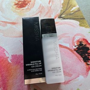 Missha Signature Wrinkle Fill Up BB Cream
Shade #21